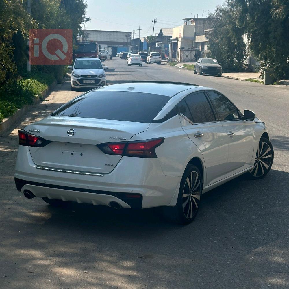 نیسان ئەلتیما